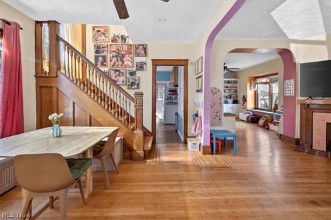 1528 Lauderdale Avenue Lakewood OH 44107