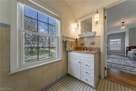 22350 Westchester Road Shaker Heights OH 44122