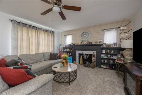 2380 Perry Drive SW Canton OH 44706