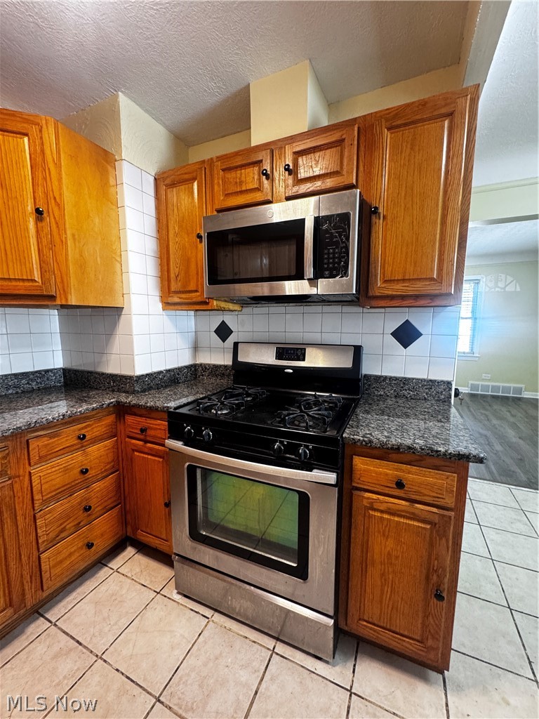 11801 Kensington Avenue Cleveland OH 44111