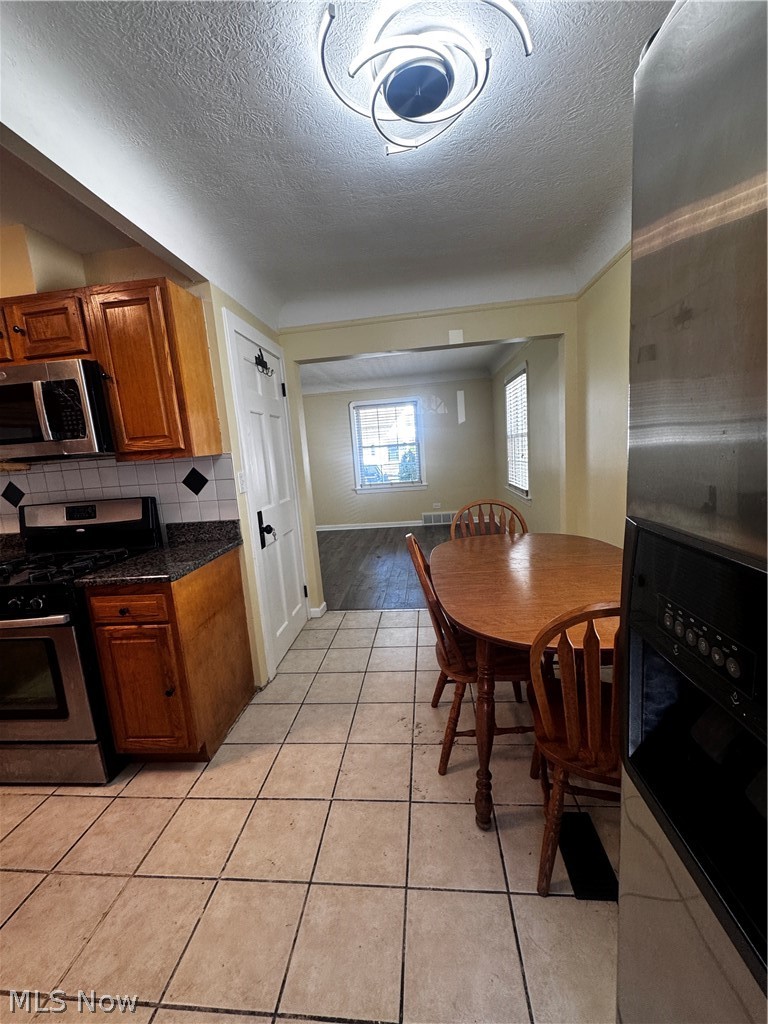 11801 Kensington Avenue Cleveland OH 44111