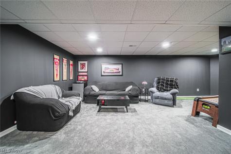 131 Sarah Lane Millersburg OH 44654