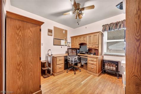 6284 Holburn Road Parma OH 44129