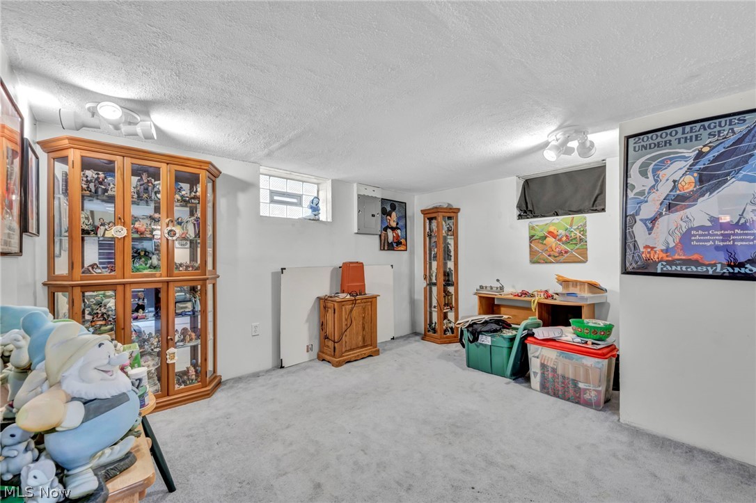 6284 Holburn Road Parma OH 44129