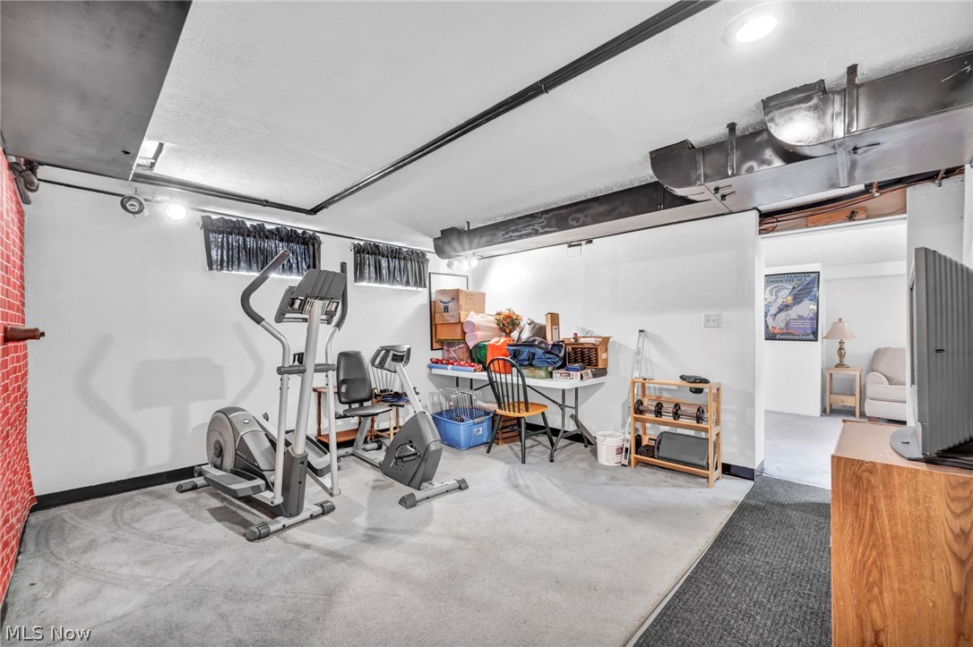 6284 Holburn Road Parma OH 44129