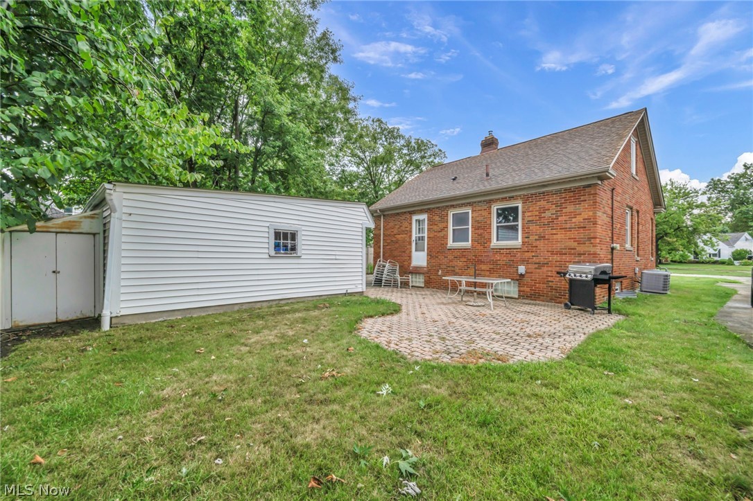 6284 Holburn Road Parma OH 44129