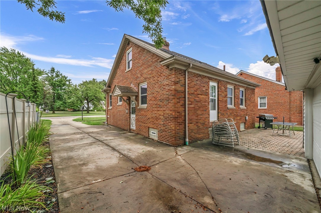 6284 Holburn Road Parma OH 44129