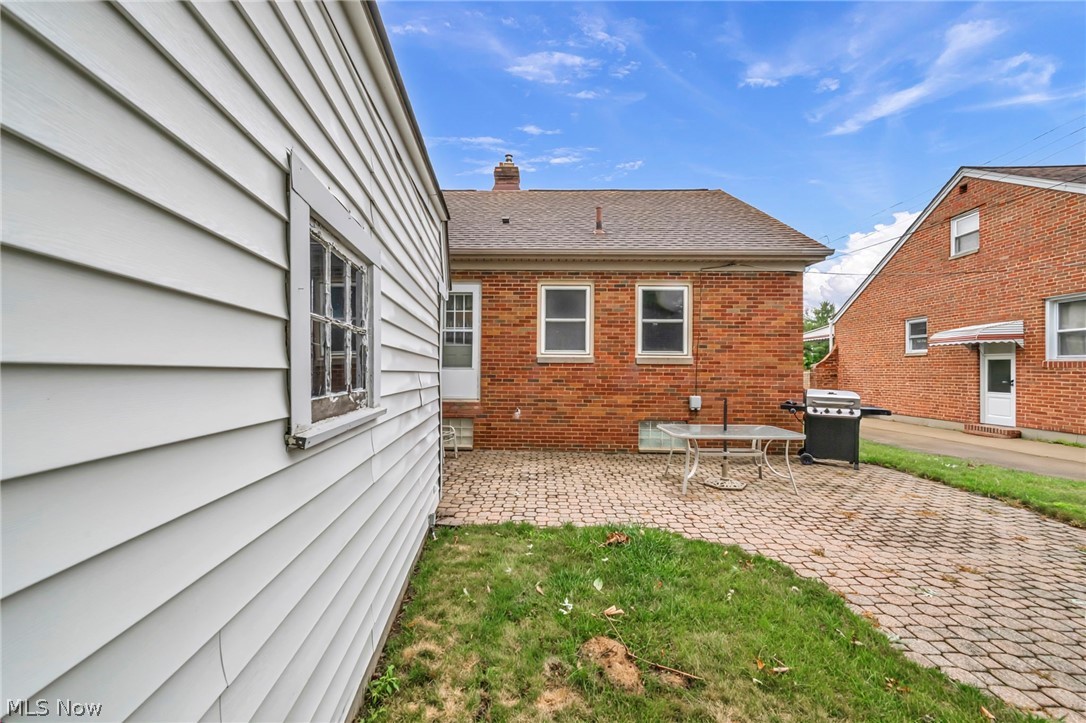 6284 Holburn Road Parma OH 44129