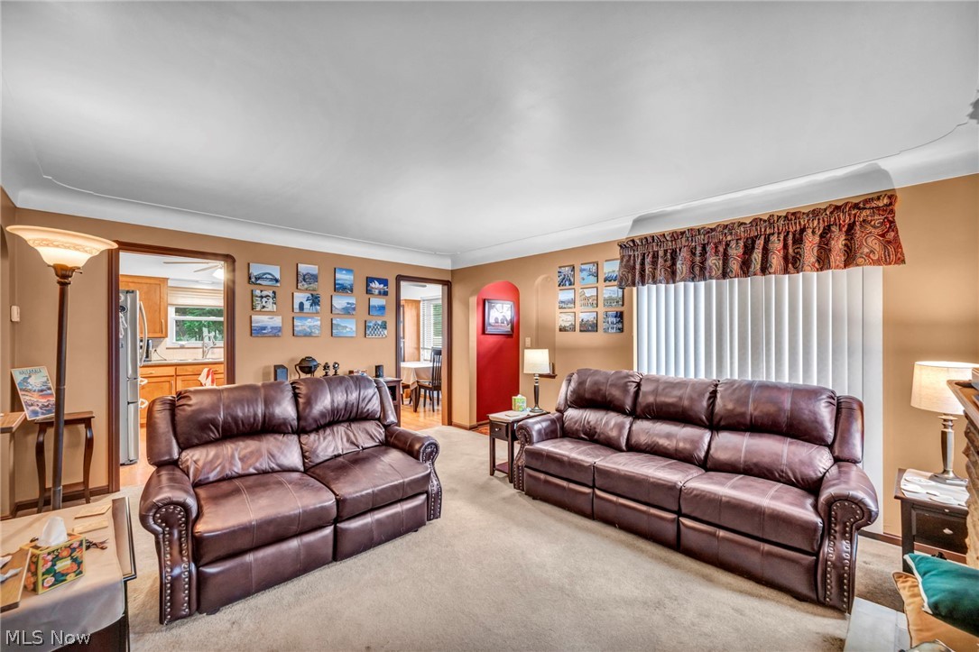 6284 Holburn Road Parma OH 44129