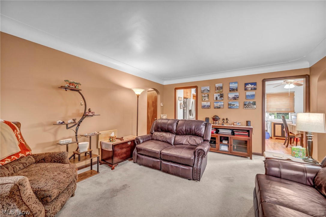 6284 Holburn Road Parma OH 44129