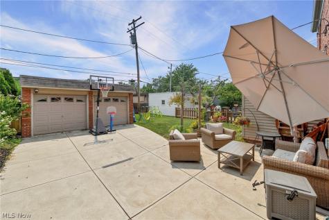 15719 Fernway Avenue Cleveland OH 44111
