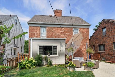 15719 Fernway Avenue Cleveland OH 44111