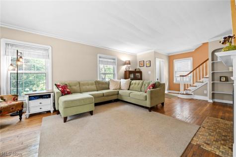15719 Fernway Avenue Cleveland OH 44111