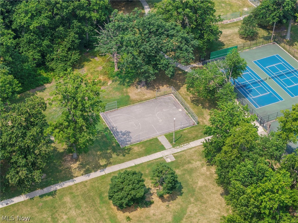 15719 Fernway Avenue Cleveland OH 44111