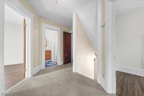44 Agate Place Akron OH 44305