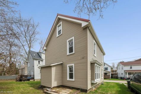 44 Agate Place Akron OH 44305