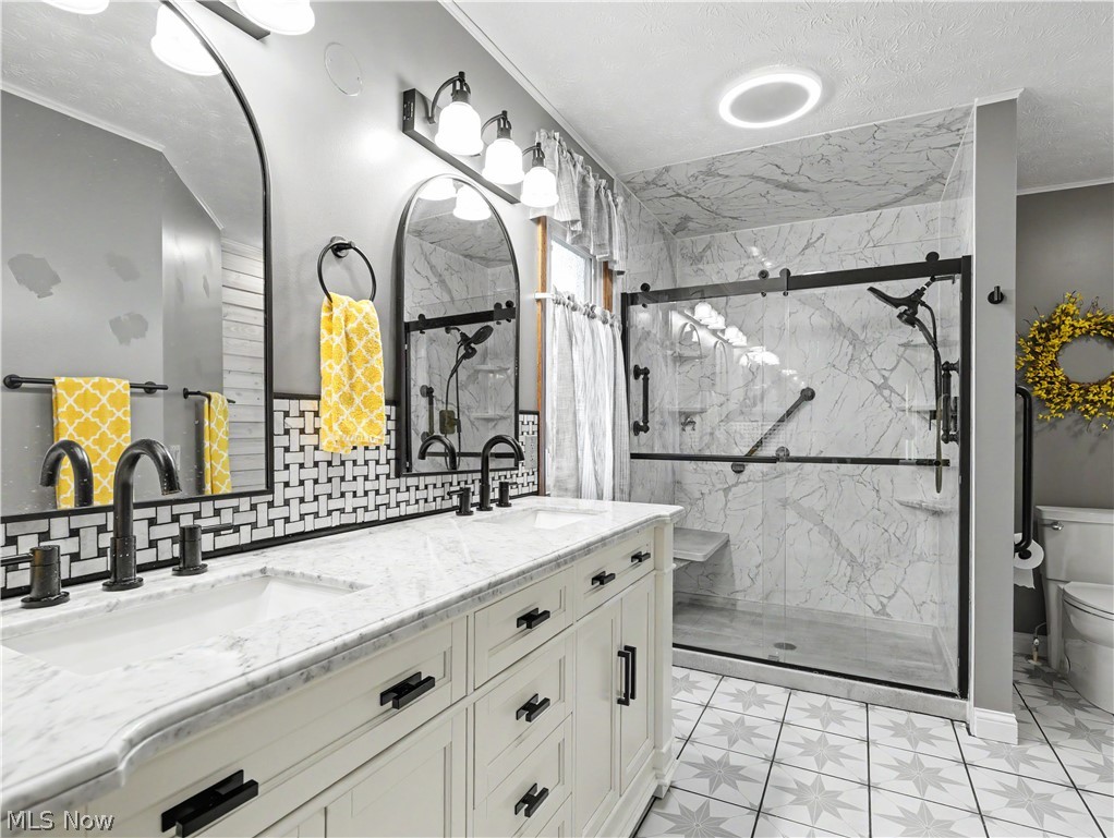 568 Breiton Circle Barberton OH 44203