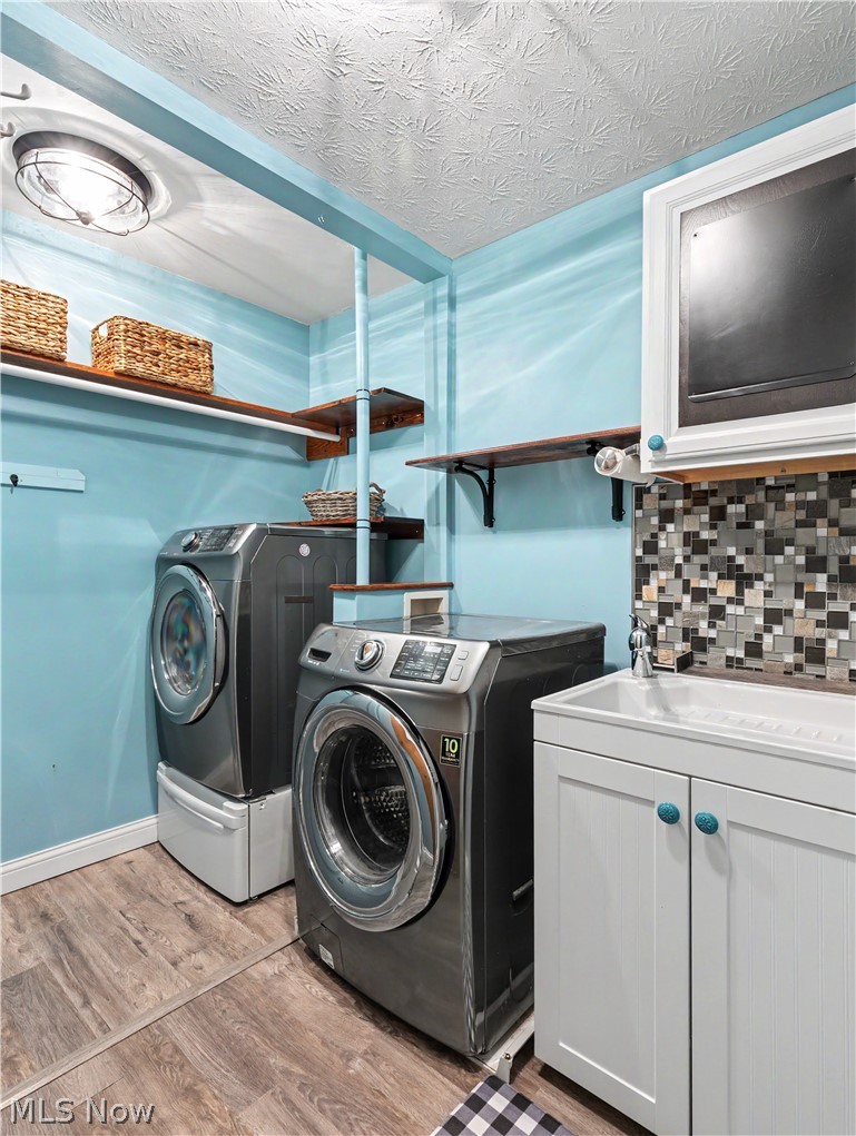 568 Breiton Circle Barberton OH 44203
