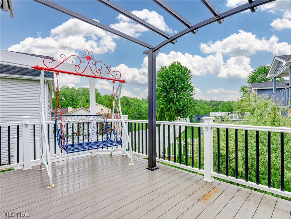 568 Breiton Circle Barberton OH 44203