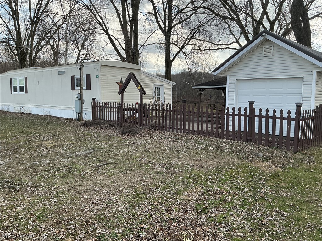 9385 N River Road Dresden OH 43821