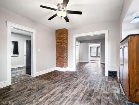 1821 Kenneth Avenue Cleveland OH 44109