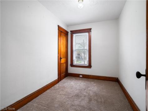 1821 Kenneth Avenue Cleveland OH 44109