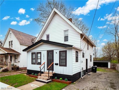 1821 Kenneth Avenue Cleveland OH 44109