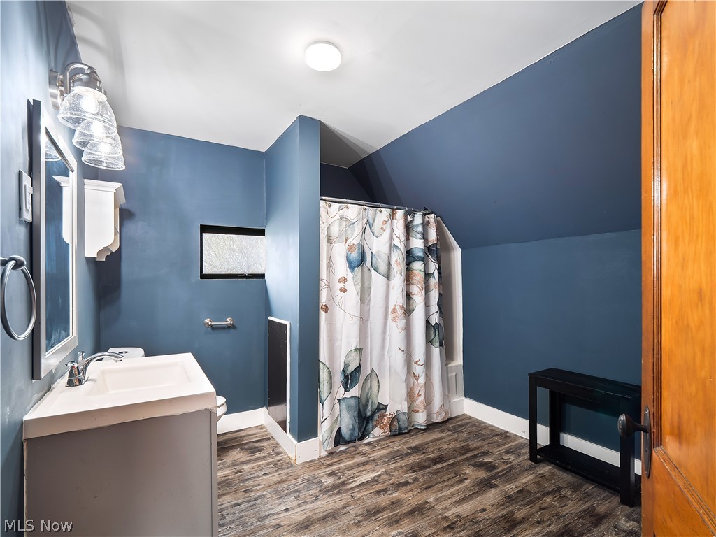1821 Kenneth Avenue Cleveland OH 44109