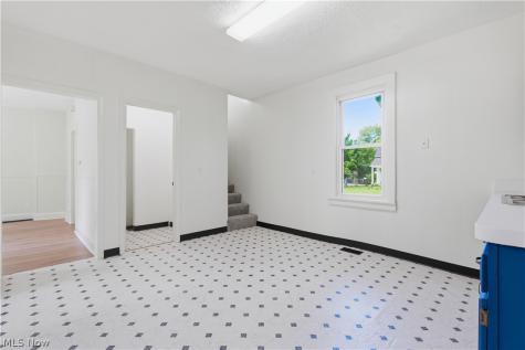3443 E 75th Street Cleveland OH 44127