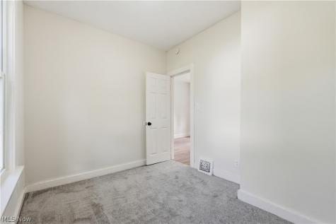 3443 E 75th Street Cleveland OH 44127