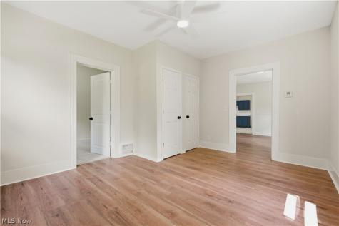 3443 E 75th Street Cleveland OH 44127