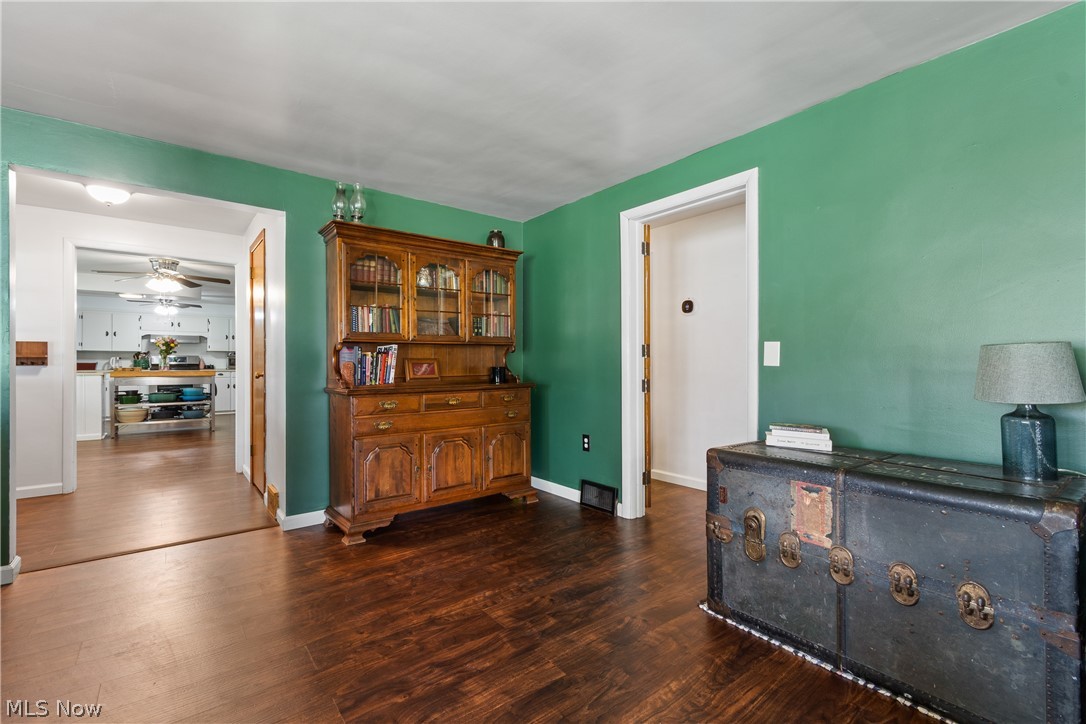 527 W Main Street Dalton OH 44618