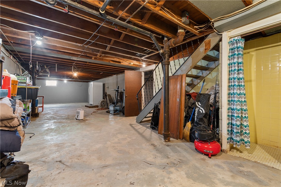 527 W Main Street Dalton OH 44618