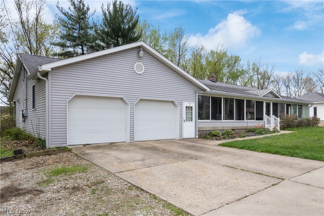 527 W Main Street Dalton OH 44618