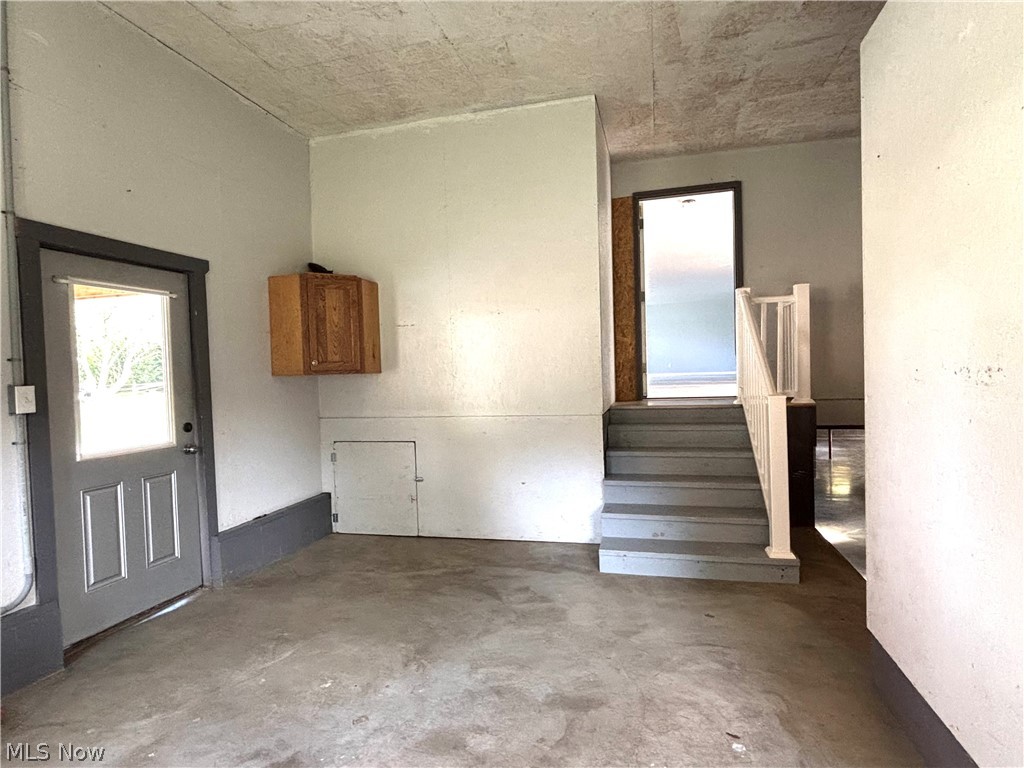 4585 Hawkins Road New Waterford OH 44445