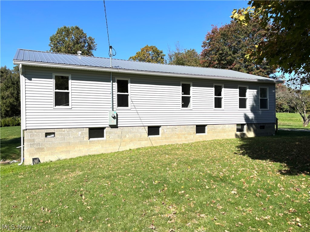 4585 Hawkins Road New Waterford OH 44445