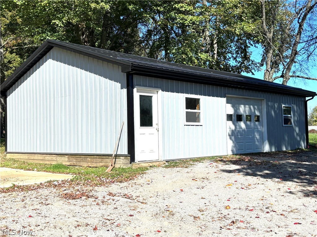 4585 Hawkins Road New Waterford OH 44445