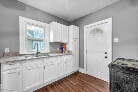 1829 E 33rd Street Lorain OH 44055