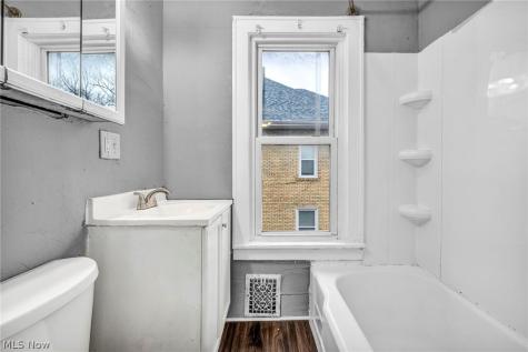 1829 E 33rd Street Lorain OH 44055