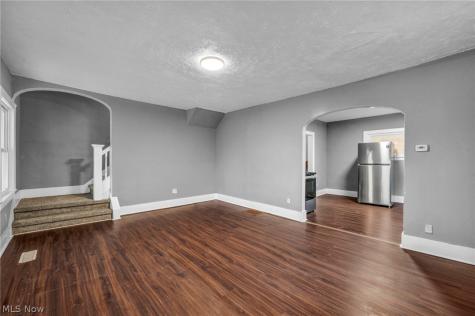 1829 E 33rd Street Lorain OH 44055