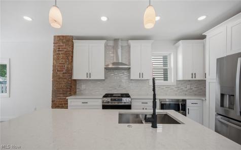 1852 W 47th Street Cleveland OH 44102