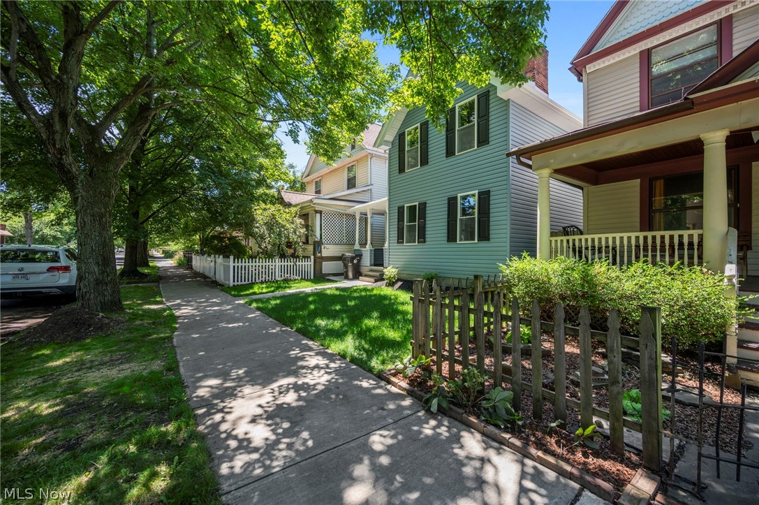 1852 W 47th Street Cleveland OH 44102