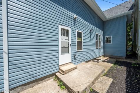 1852 W 47th Street Cleveland OH 44102