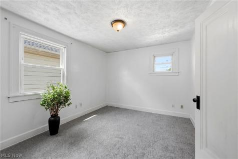 4948 E 106th Street Garfield Heights OH 44125