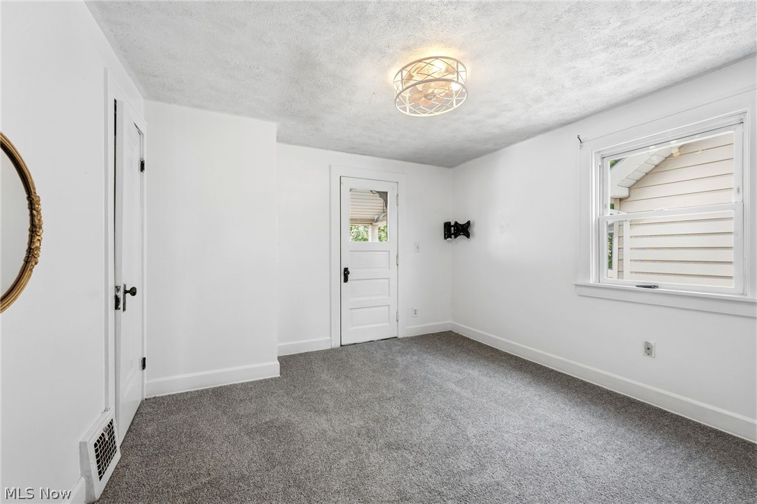 4948 E 106th Street Garfield Heights OH 44125