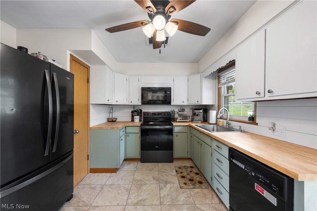 1356 Glennview Street NE Canton OH 44721