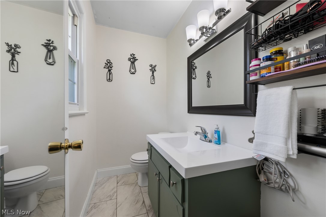 1356 Glennview Street NE Canton OH 44721