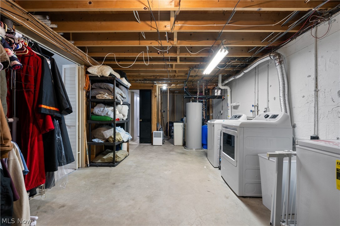 1356 Glennview Street NE Canton OH 44721
