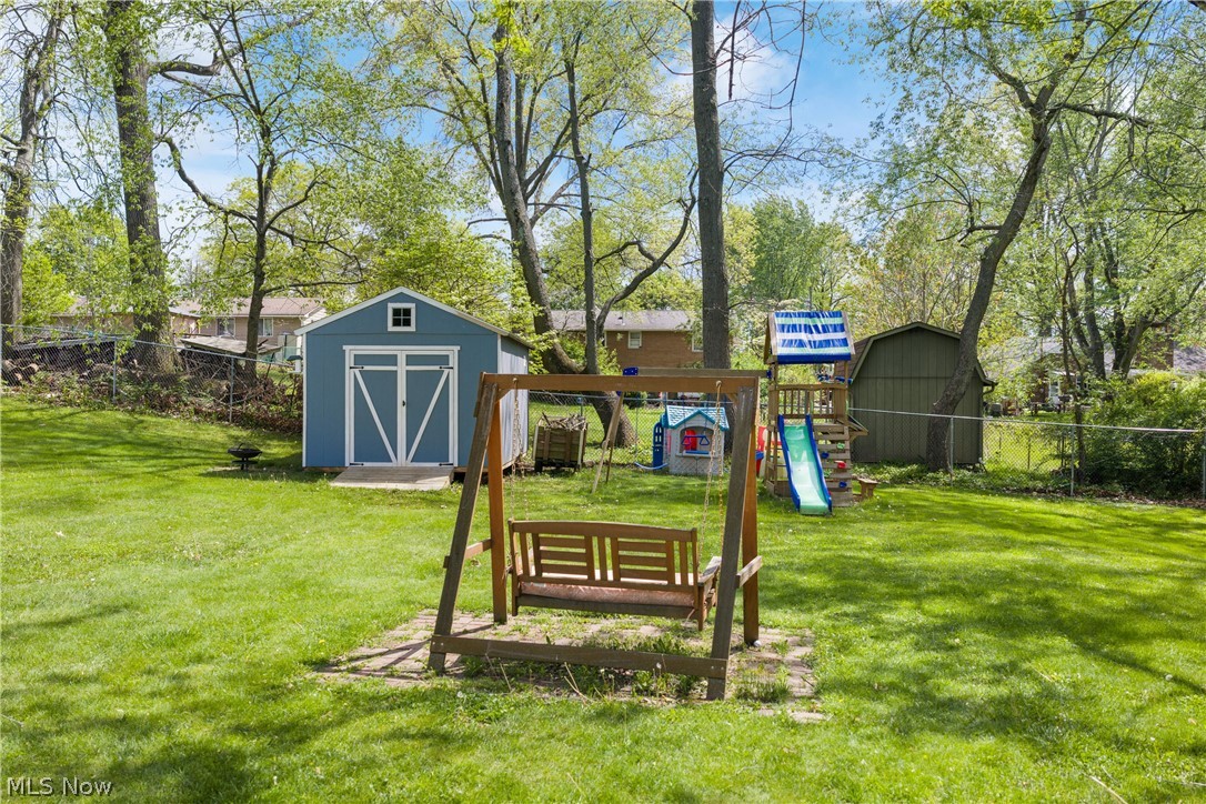 1356 Glennview Street NE Canton OH 44721
