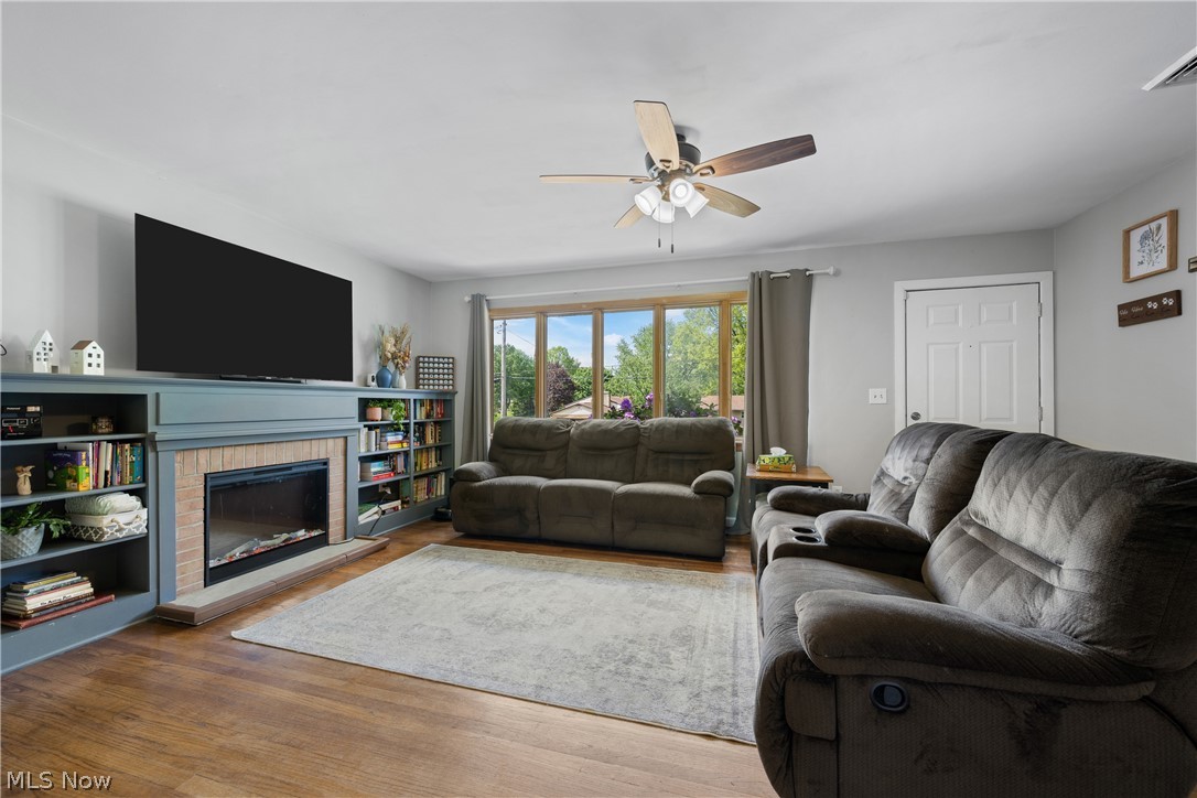 1356 Glennview Street NE Canton OH 44721